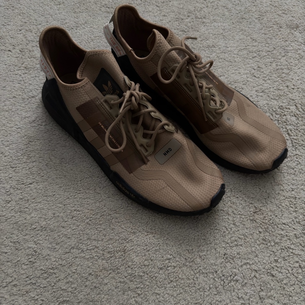Adidas Men's Beige and Black Sneakers